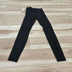 Wunder Under Lululemon leggings, size 4 Tall!!!!!!!!!!